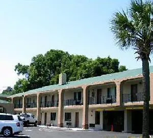 Americas Value Inn-savannah 2* Savannah